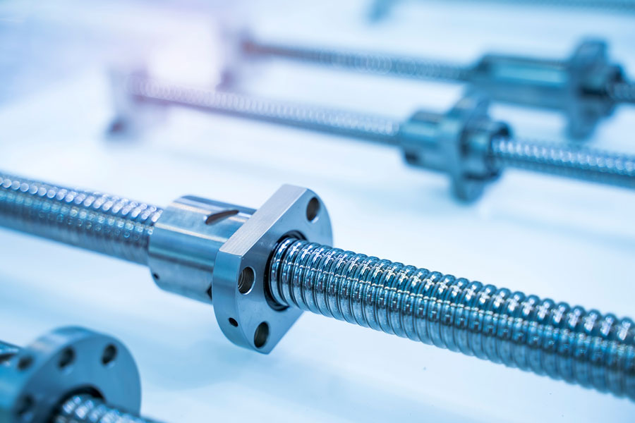 Närbild på kulskruvenhet för linjär rörelse från en Bosch Rexroth Partner.